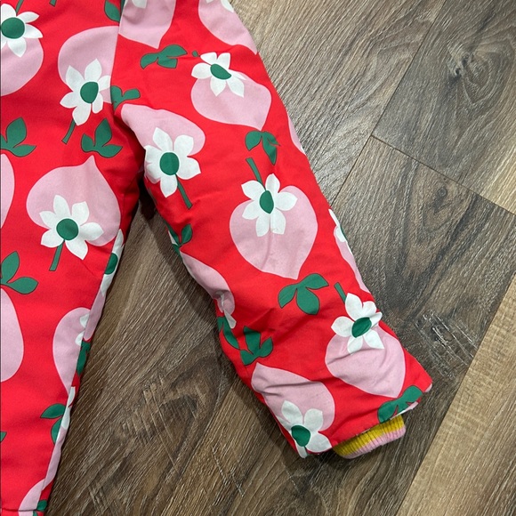 Mini Boden girls' sherpa-lined coat with a Pink Strawberry print size 4-5yr - Picture 14 of 16